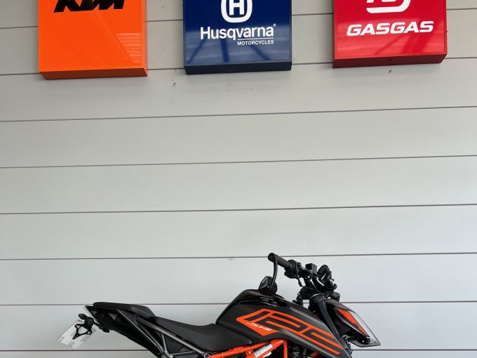 KTM 125 DUKE ABS 4