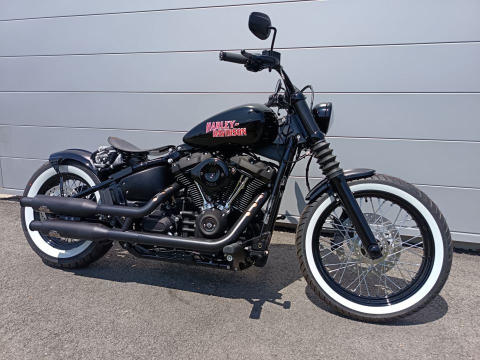 HARLEY-DAVIDSON SOFTAIL STREET BOB 1868 4