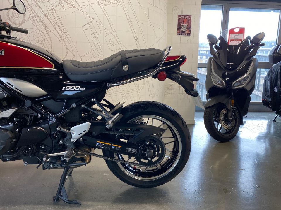 KAWASAKI Z900RS 4