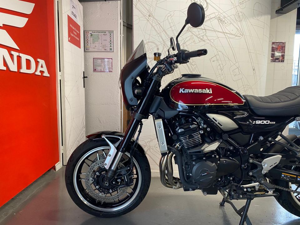 KAWASAKI Z900RS 4