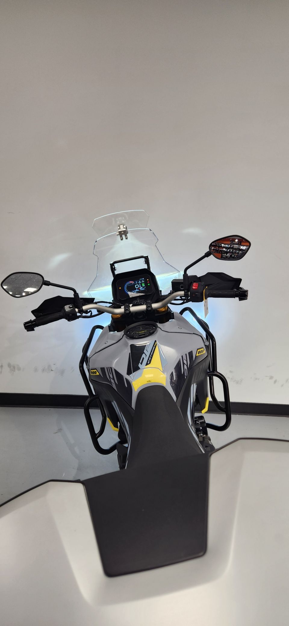 SUZUKI DL V-STROM 800DE 4