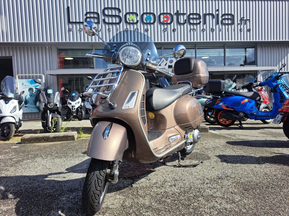 VESPA GTS 300 4