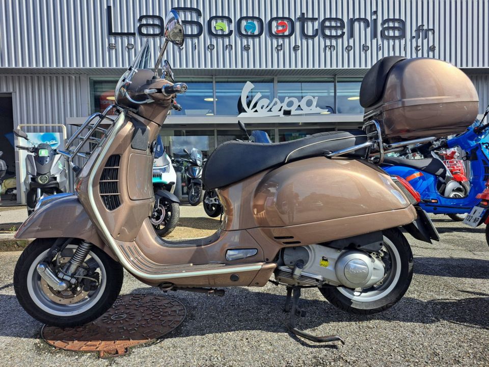 VESPA GTS 300 4