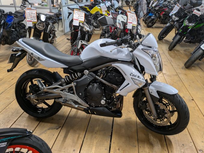 KAWASAKI ER-6 4