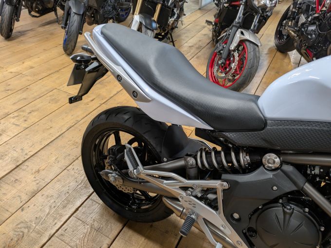 KAWASAKI ER-6 4