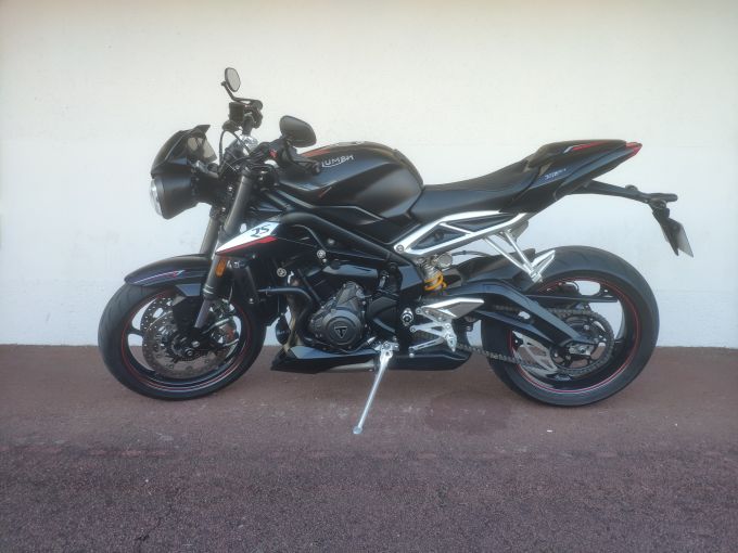 TRIUMPH STREET TRIPLE 765 RS 4