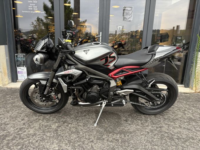 TRIUMPH STREET TRIPLE 765 RS 4