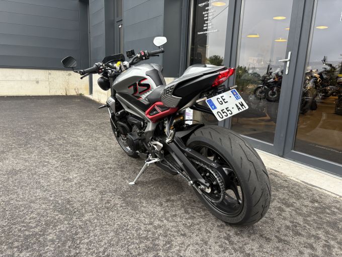 TRIUMPH STREET TRIPLE 765 RS 4