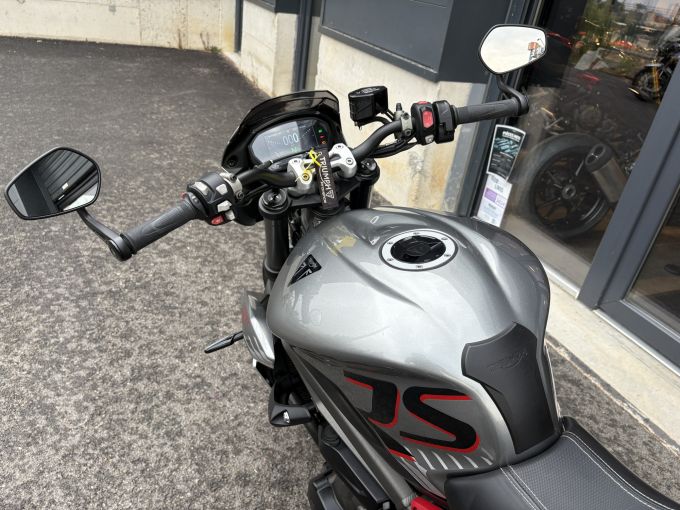 TRIUMPH STREET TRIPLE 765 RS 4