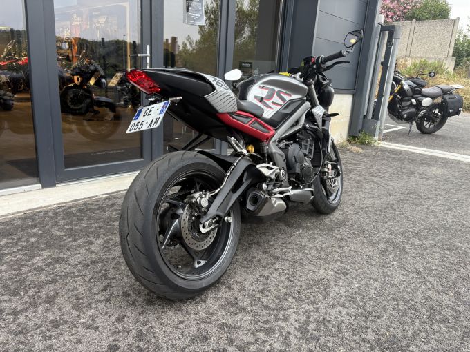 TRIUMPH STREET TRIPLE 765 RS 4