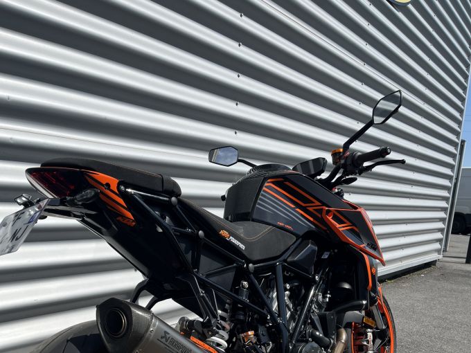 KTM 1290 SUPER DUKE R 4