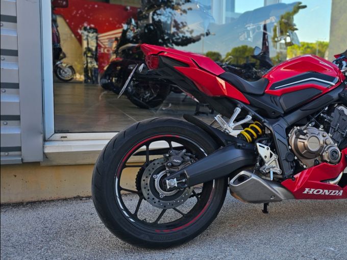 HONDA CBR 650 R (A2) 4