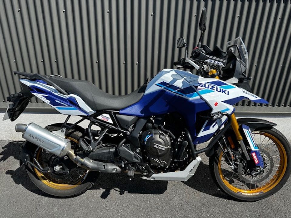 SUZUKI DL 800 V-Storm 4