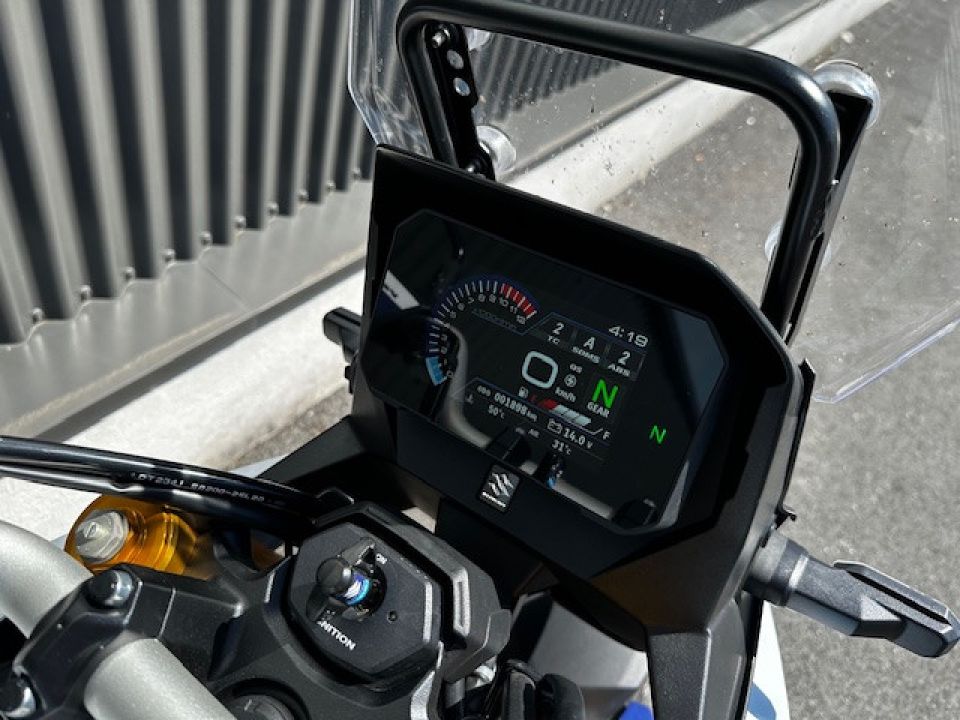 SUZUKI DL 800 V-Storm 4