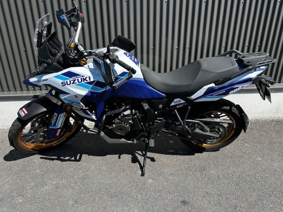 SUZUKI DL 800 V-Storm 4
