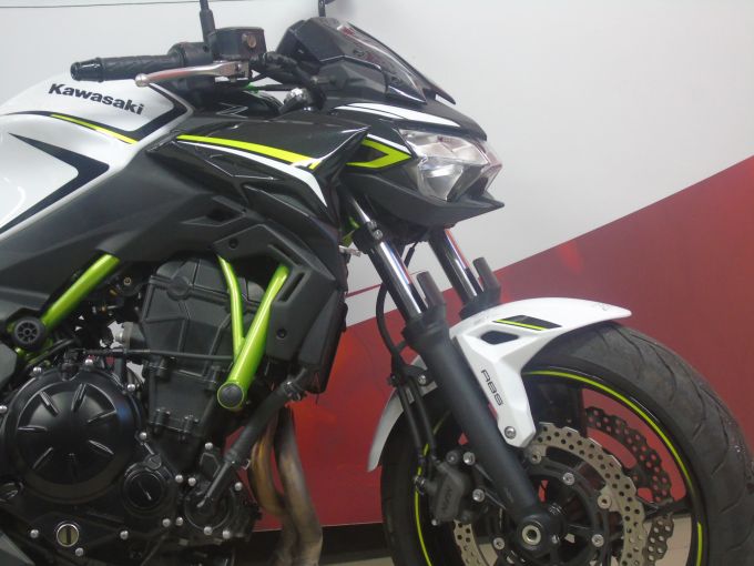 KAWASAKI Z 650 ABS 4