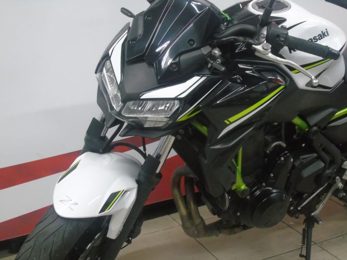 KAWASAKI Z 650 ABS 4