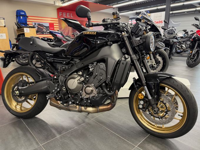 YAMAHA XSR 900 4