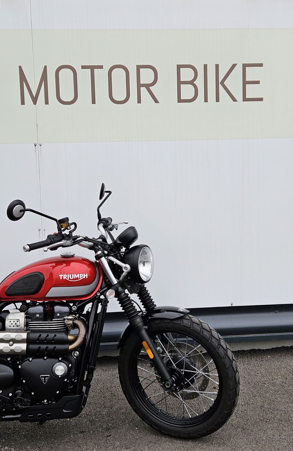 TRIUMPH STREET SCRAMBLER  900 4