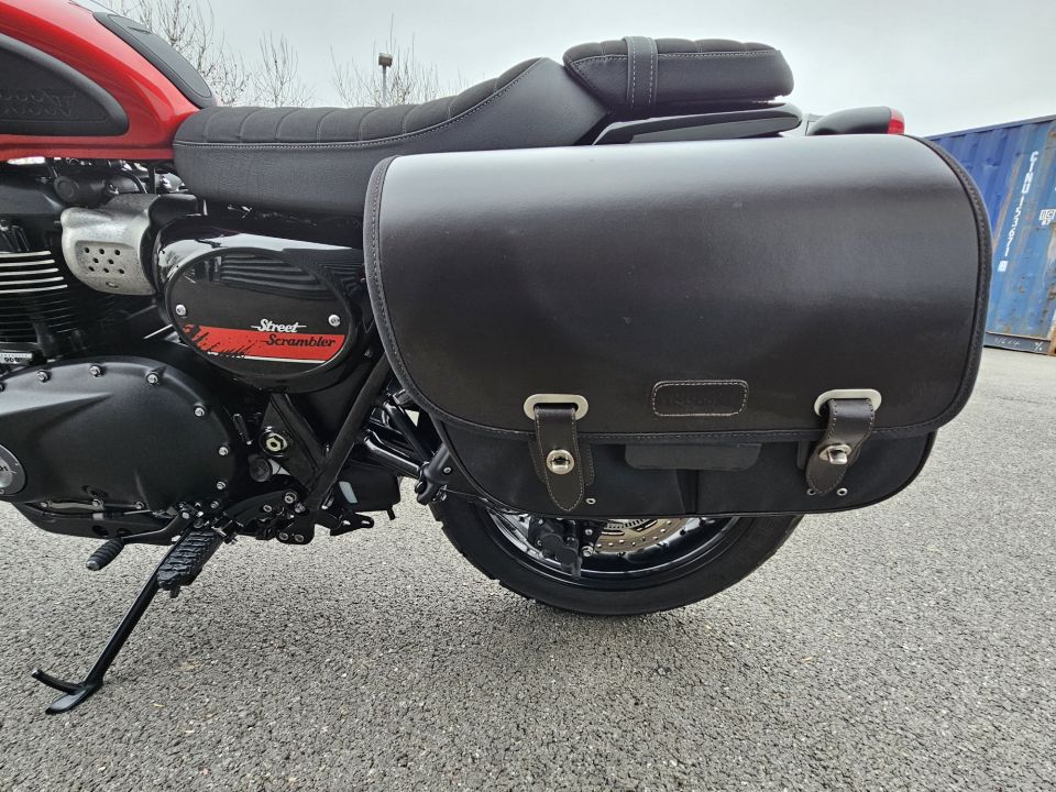 TRIUMPH STREET SCRAMBLER  900 4