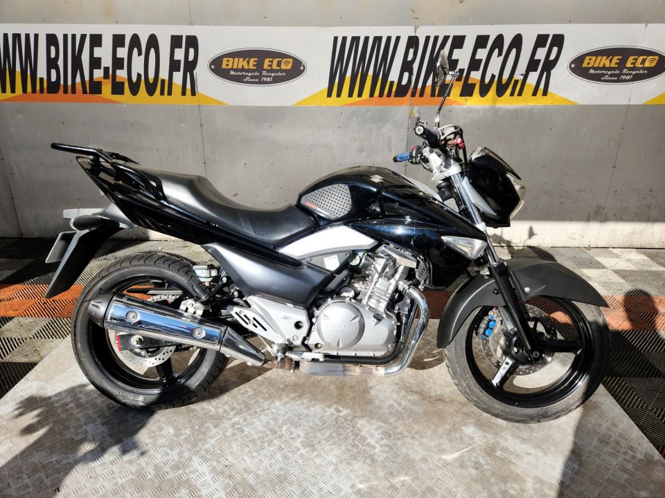 SUZUKI GW 250 INAZUMA 4