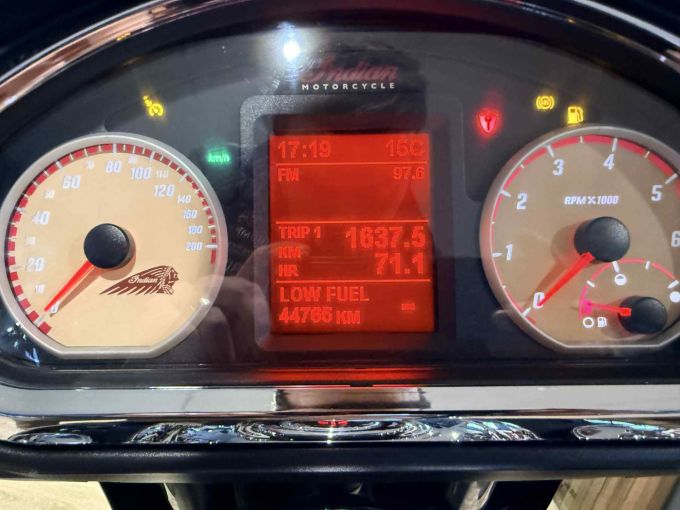 INDIAN ROADMASTER 1800 4