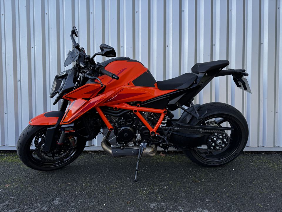 KTM 1390 SUPER DUKE R EVO 4