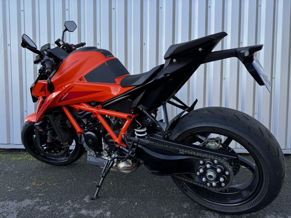 KTM 1390 SUPER DUKE R EVO 4