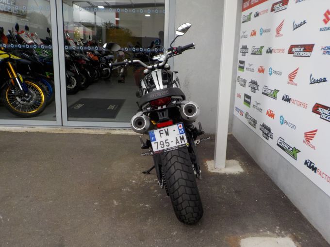 DUCATI SCRAMBLER 1100 4