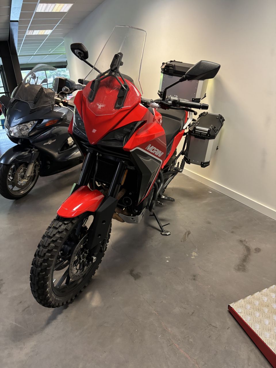 MOTO MORINI X-cape 650 4