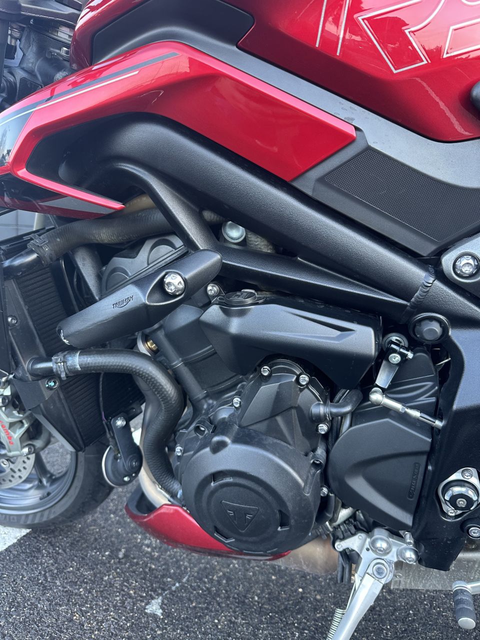 TRIUMPH STREET TRIPLE 765 RS 4