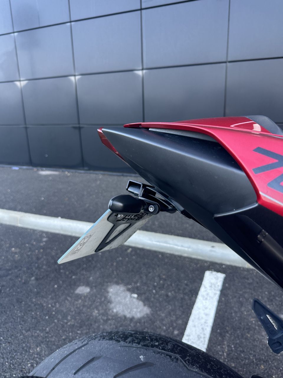 TRIUMPH STREET TRIPLE 765 RS 4