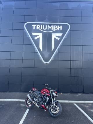 TRIUMPH STREET TRIPLE 765 RS - 2023