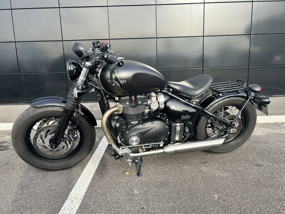 TRIUMPH Bonneville Bobber 1200 4