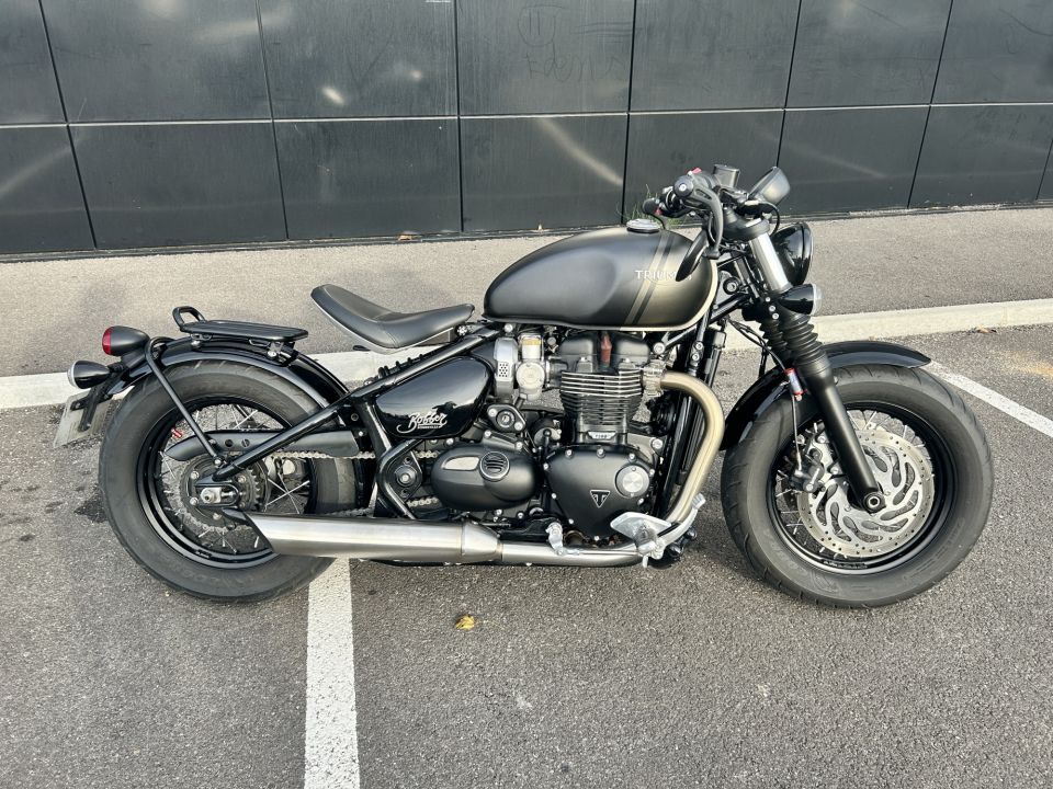 TRIUMPH Bonneville Bobber 1200 4