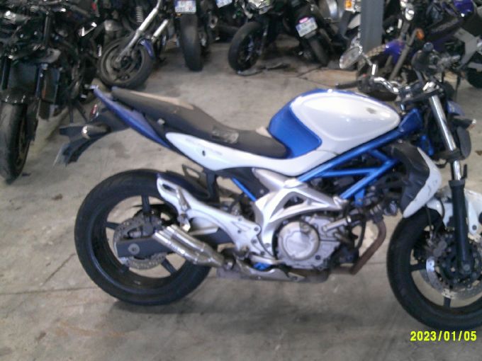 SUZUKI SV 650 4
