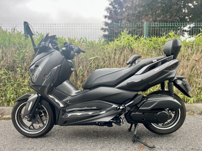 YAMAHA X-MAX 125 4