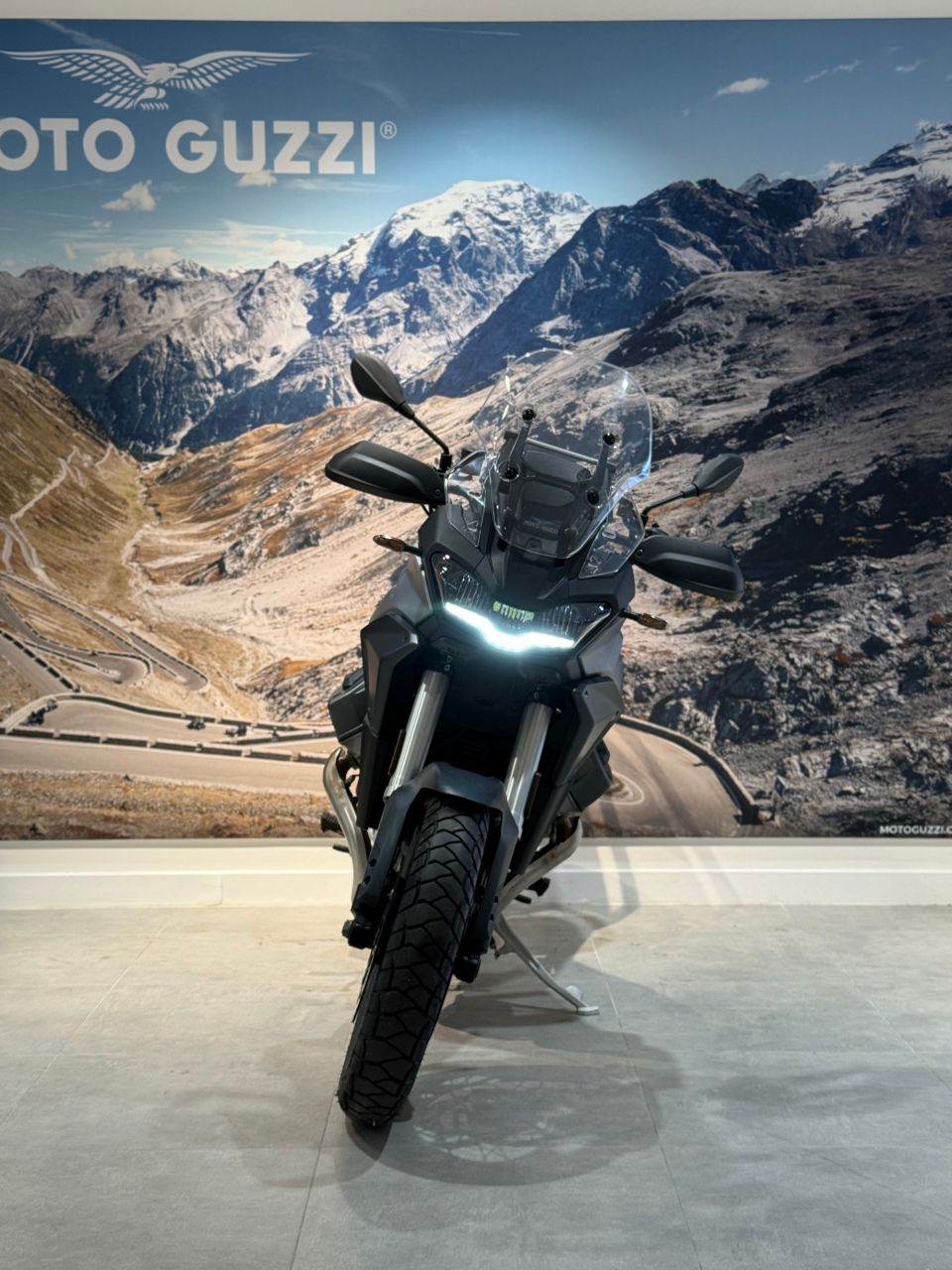 MOTO GUZZI STELVIO 4