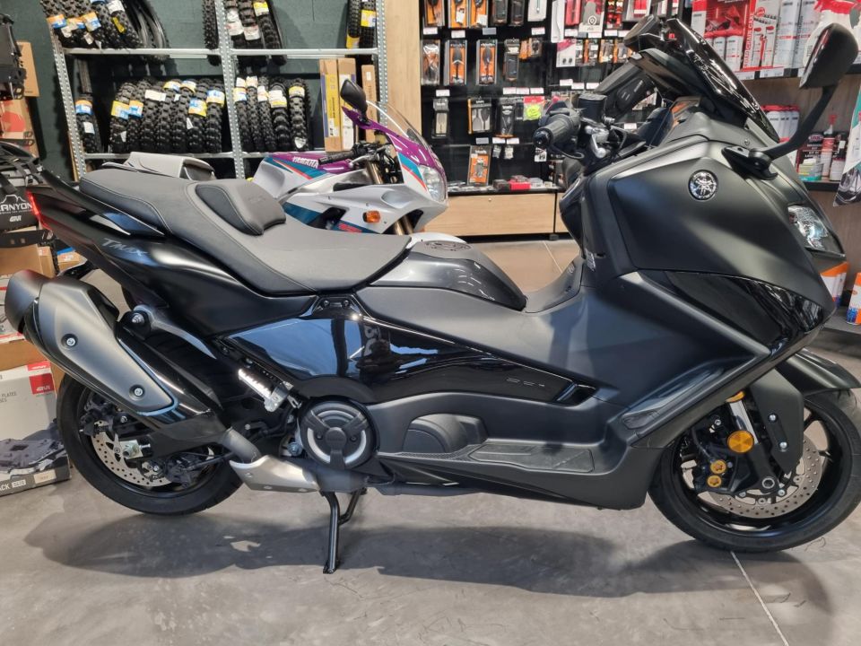 YAMAHA XP T-MAX 560 TECH MAX 4
