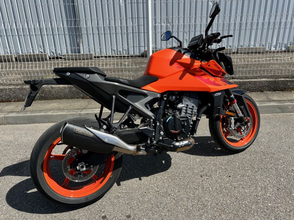KTM 990 DUKE 4