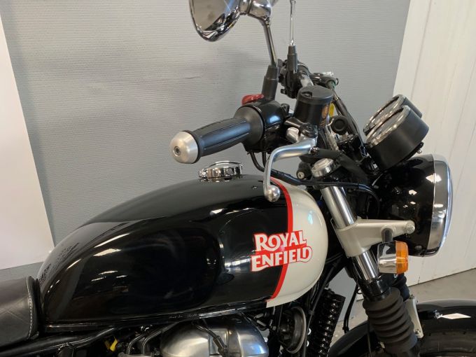 ROYAL ENFIELD INTERCEPTOR 4