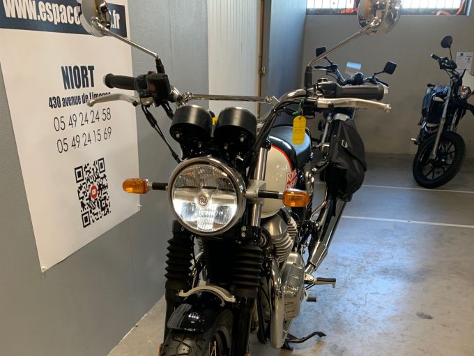 ROYAL ENFIELD INTERCEPTOR 4
