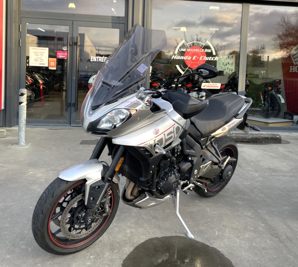 TRIUMPH TIGER 1050 ABS 4