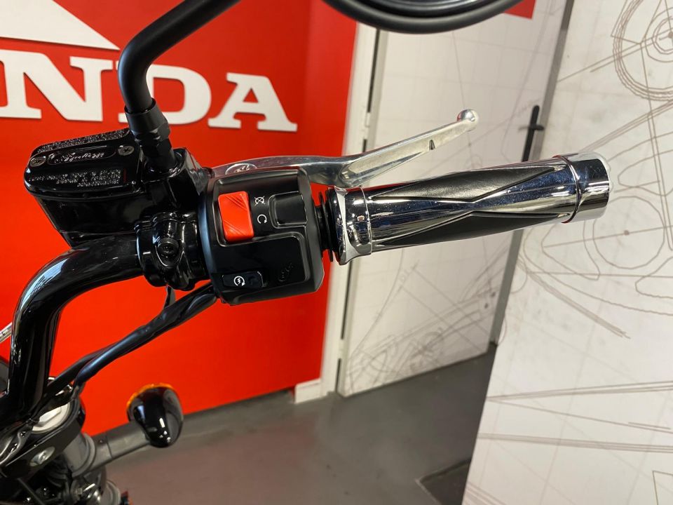 INDIAN SCOUT BOBBER SIXTY 4