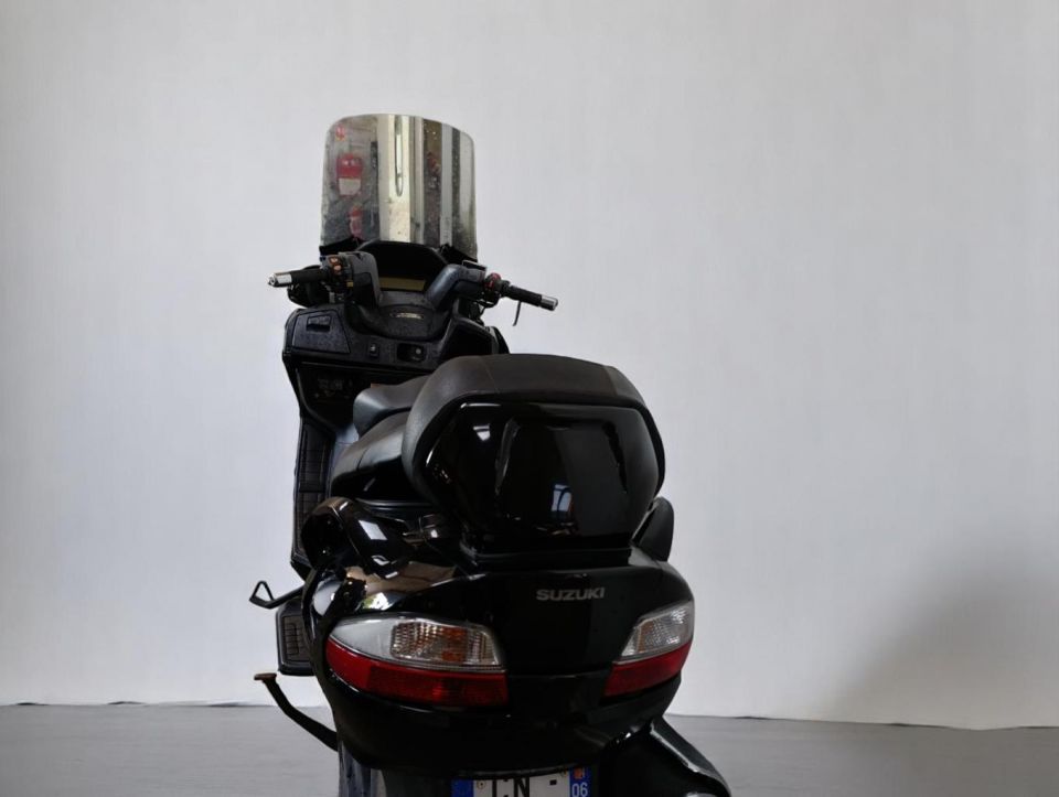 SUZUKI BURGMAN 650 4