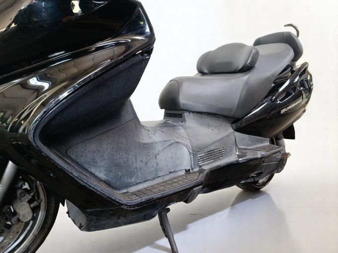 SUZUKI BURGMAN 650 4