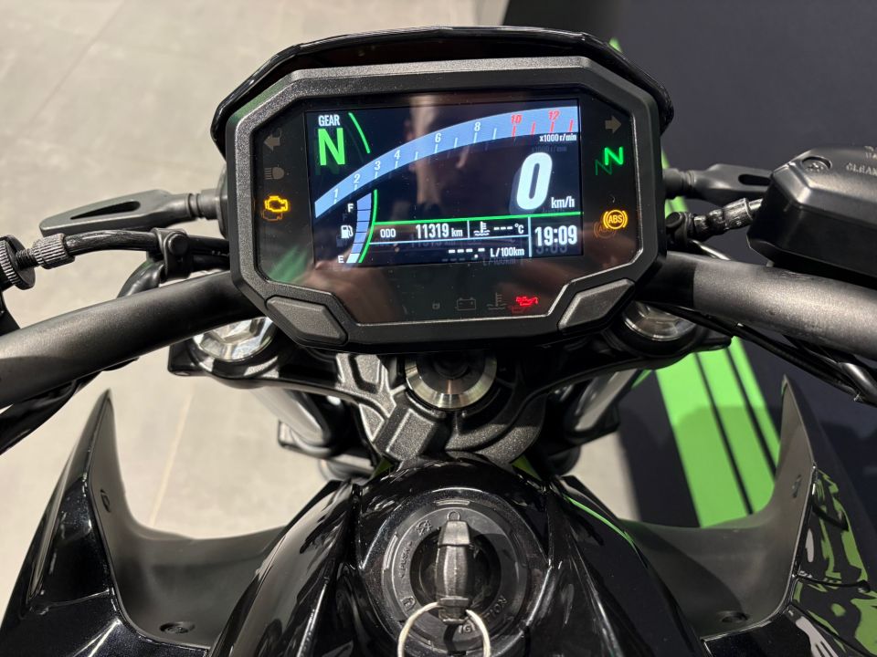 KAWASAKI Z 650 (47.5CV) 4