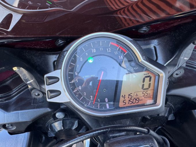 HONDA CBR 1000 RR 4