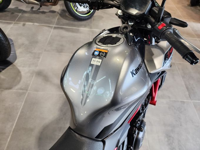 KAWASAKI Z 650 (47.5CV) 4