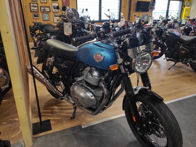 ROYAL ENFIELD INTERCEPTOR 4